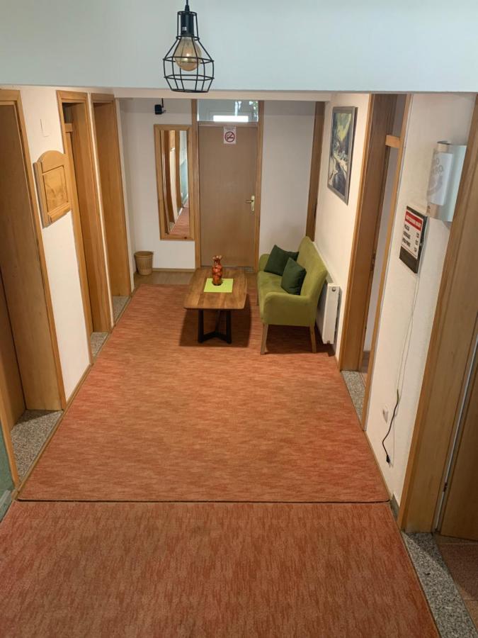 Restoran&Motel And Apartmants Lovacka Prica Tesanj Bagian luar foto