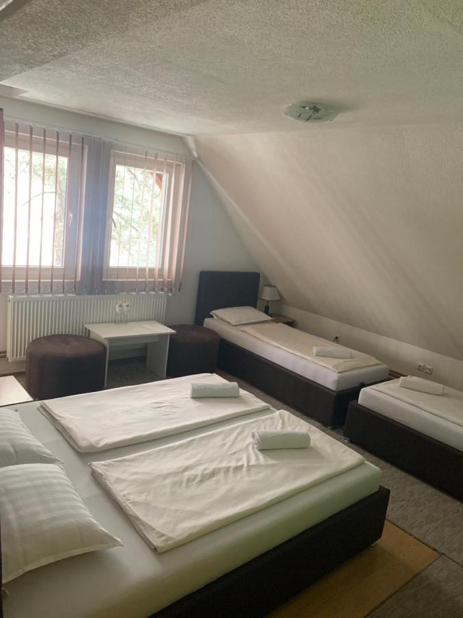 Restoran&Motel And Apartmants Lovacka Prica Tesanj Bagian luar foto