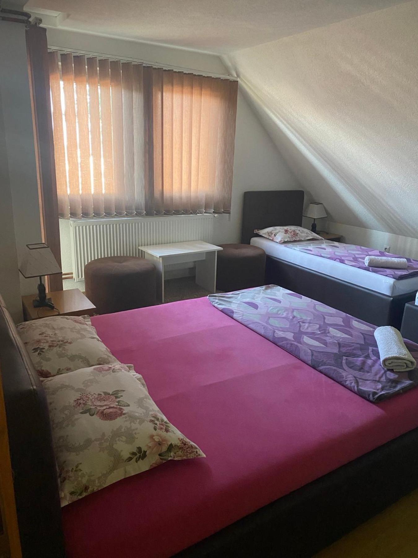 Restoran&Motel And Apartmants Lovacka Prica Tesanj Bagian luar foto