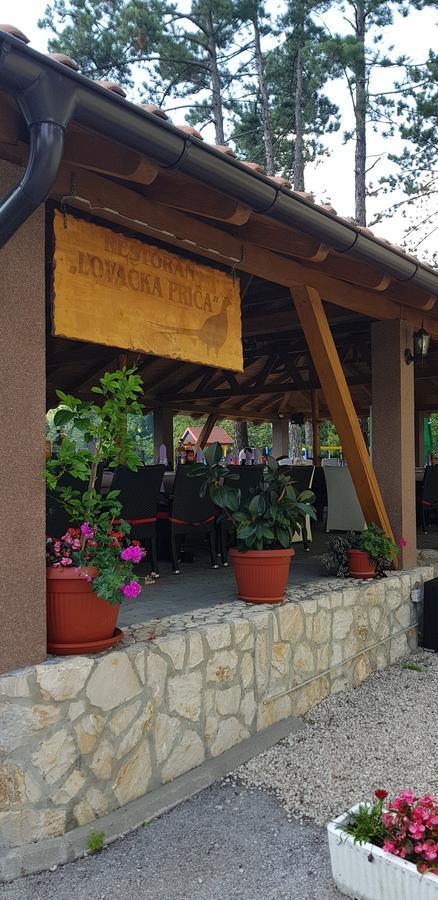Restoran&Motel And Apartmants Lovacka Prica Tesanj Bagian luar foto